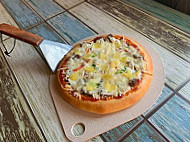 Pizza Ciksu food