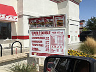 In-n-out Burger outside