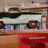 Ruby's Diner Dentro