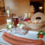 Schlosskeller Dobbiaco food