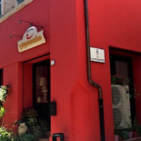 Lord Byron outside