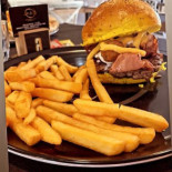 In Pizza E Burger À l'intérieur