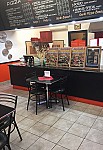 Benny's Gourmet Pizza inside