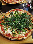 Pizzeria 4 Stelle food