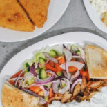 Pizza Karavan Goedoello food