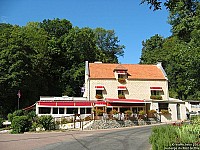 Auberge du Pont de Brie outside