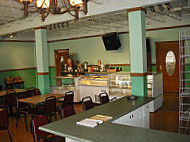 Victorias Country Inn inside