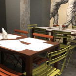 Le Caveau food