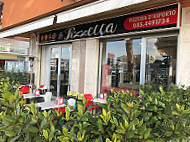 Pizzeria La Pizzetta inside