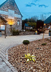 Le Moulin de Beauchamps outside