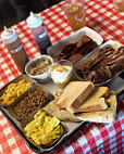 Shugabees Texas Bbq food