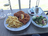 MS Bootshaus Rodenkirchen food