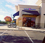 Baskin-robbins outside