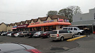 Baskin-robbins outside