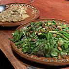 Yasmina's Itzalanyasayan food