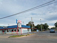 Fresh Donuts outside