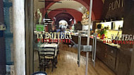 La Bottega Punturi inside