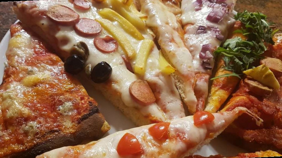 Pizzeria Snoopy Ivan Comida
