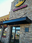 Taco Bueno outside