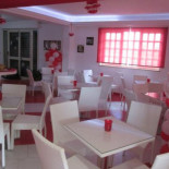 Red White Cafe Comida