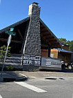 Edley's Bar-B-Que outside