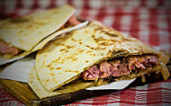 Azdora Piadineria food