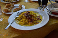 Il Postiglione food