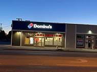 Domino's Pizza outside