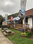 Hofer's Bakery And Cafe outside