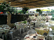 Le Pont Van Gogh food
