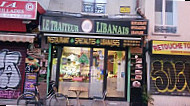 Le Traiteur Libanais inside