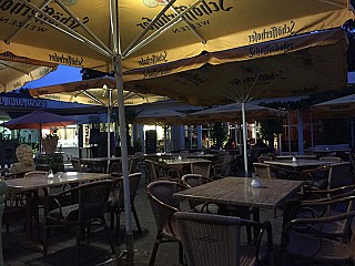 Bier- Und Cafégarten Am Parkschloss (ehemals Il Palazzo)