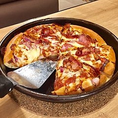 Pizza Hut 