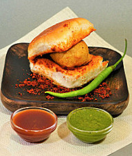 Jay Bhavani Vadapav