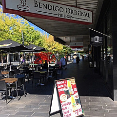 Gillies Bendigo Original Pie Shop