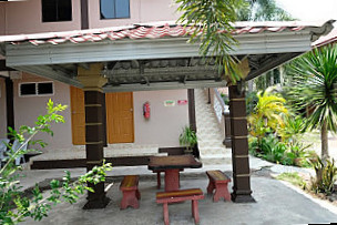 Oyo 44005 Senangin Resort Cafe