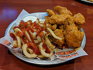 Hooters