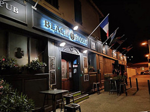 Pub Le Black Stone