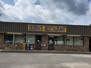 Debra's At Fountain Lake