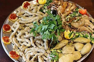Roya Kitchen
