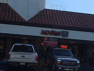 Mooyah Burgers, Fries Shakes