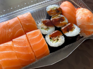 Lucky Sushi