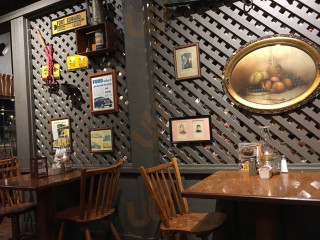 Cracker Barrel