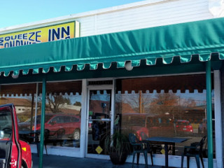 Squeeze Inn Sandwich Shop