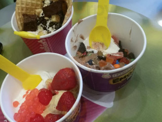 Menchie's Frozen Yogurt