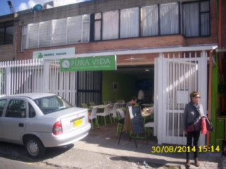 Pura Vida Juice Bar & Restaurante