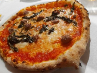 Pizzeria Forno A Legna L' Angolo Del Gusto