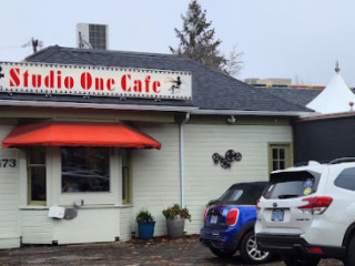 Studio One Cafe