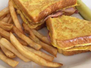 Ivana's Cafe