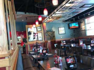 Red Robin Gourmet Burgers And Brews